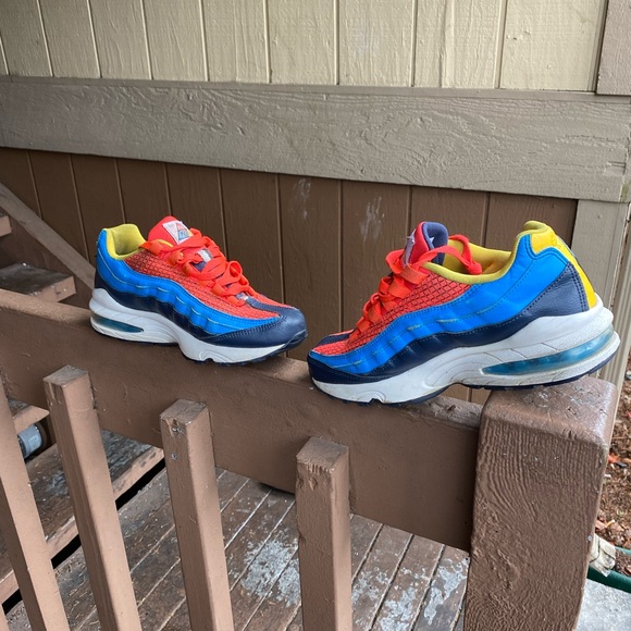 Kid’s Nike Shoes l - Picture 8 of 8